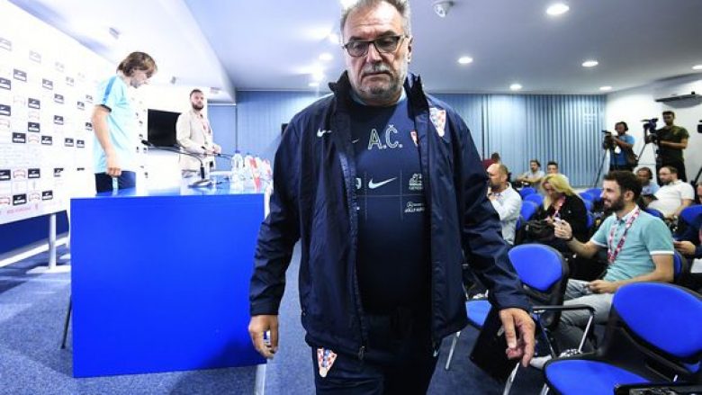 Kaos te kroatët, shkarkohet trajneri, lojtarët e marrin nën kontroll kombëtaren