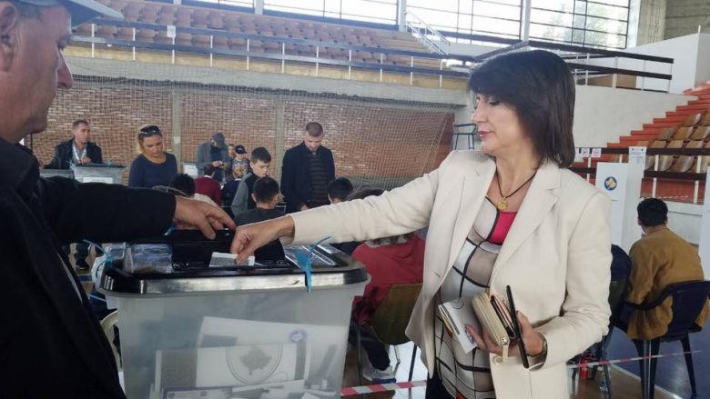 Jahjaga fton qytetarët të votojnë