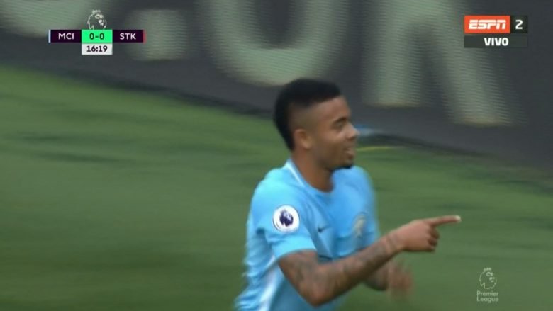 Man City shënon dy gola të shpejtë ndaj Stoke Cityt (Video)