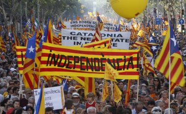 Spanja arreston tetë zyrtarë të Katalonisë