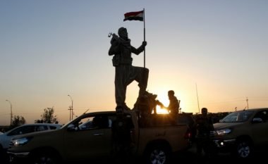 Tensione në mes të forcave kurde dhe irakiane, të mbështetura nga SHBA-ja