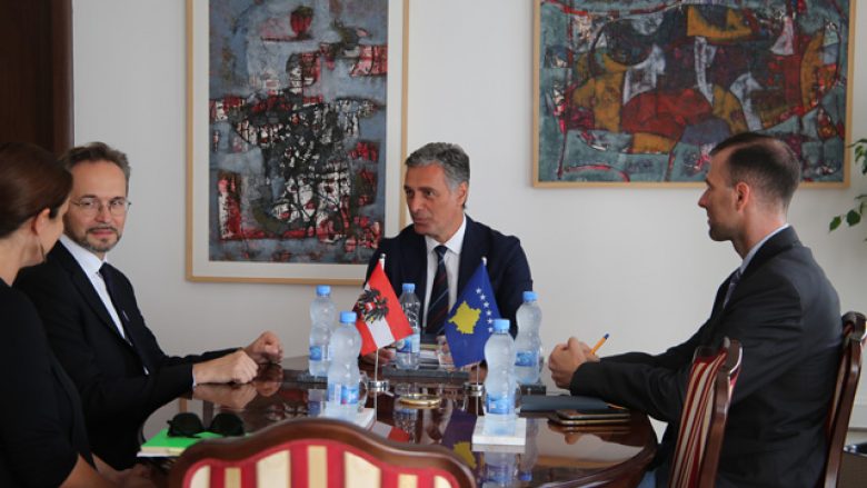 Lumezi takoi prokurorin e Përgjithshëm të Turqisë, flasin për mundësitë e bashkëpunimit