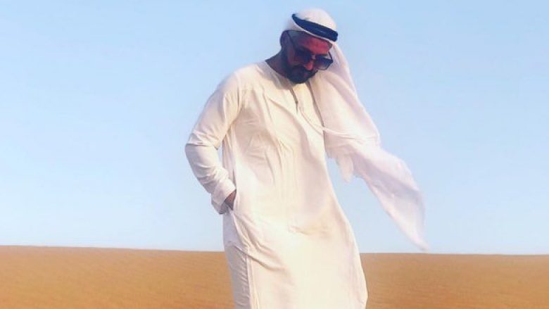 Labi vishet si ‘sheik’ në Dubai (Foto)
