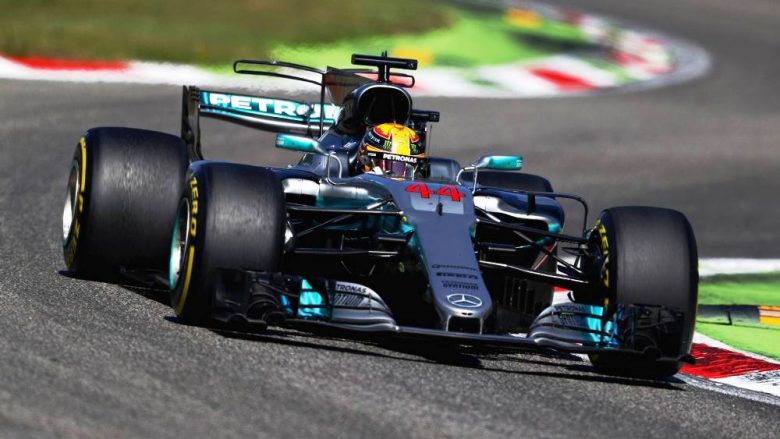 Hamilton “pole position” në Suzuka  të Japonisë