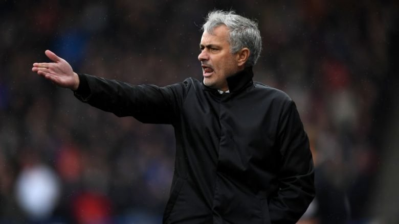 Mourinho sqaron arsyen pse jeton në hotel: Jam përtac