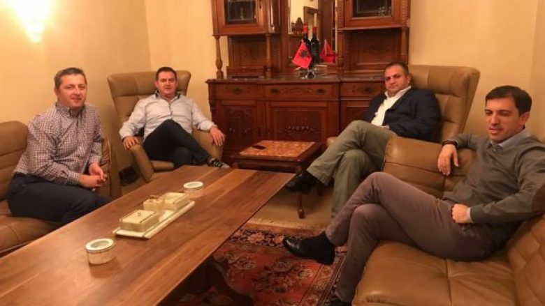 Rrahim Pacolli negocion me Shpend Ahmetin, për përkahjen e AKR-së në balotazh