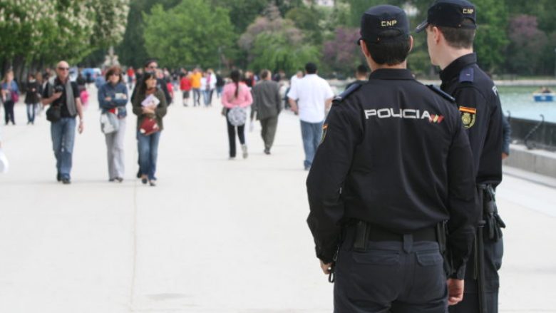 Frikë në Alicante, 400 policë për ndeshjen Spanja-Shqipëria