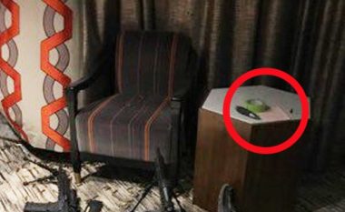 Pamje nga hoteli ku u vra sulmuesi i Las Vegas – shihet trupi i tij dhe një shënim mbi një tavolinë! (Foto)