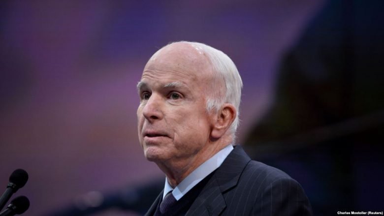 McCain bllokon kandidatët e Departamentit të Mbrojtjes të nominuar nga Trump