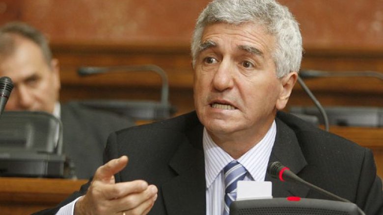 Halimi: Vuçiqi kontrollon Preshevën përmes këshilltarit serb dhe Arifit