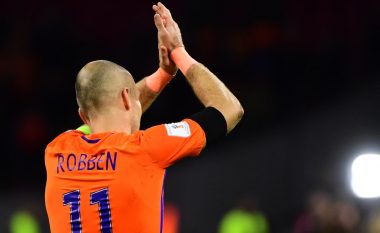 Arjen Robben pensionohet nga kombëtarja
