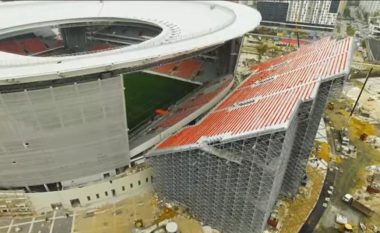 Stadiumi i vogël në Rusi për FIFA-n, rusët gjejnë një zgjidhje si ta rrisin stadiumin përkohësisht (Foto)