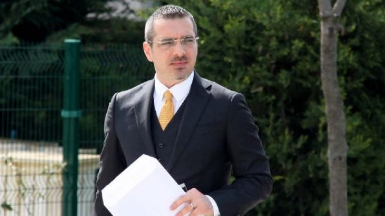 Gjykata e Krimeve të Rënda bllokon pasaportën e Saimir Tahirit