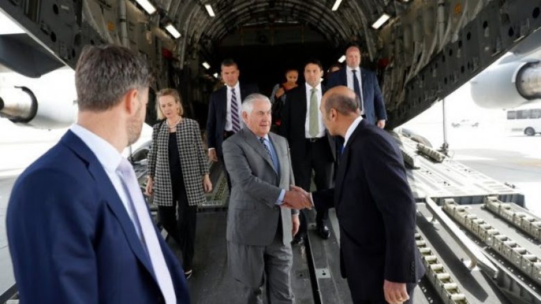 Tillerson, vizitë të papritur në Afganistan