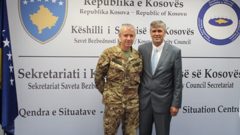 Komandanti i KFOR-it vizitoi Sekretariatin e Këshillit të Sigurisë së Kosovës