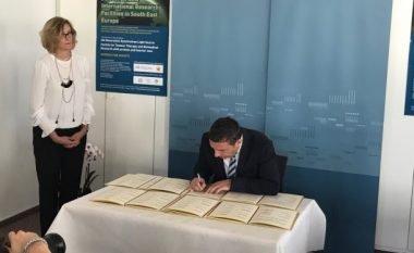 Bytyqi nënshkruan deklaratën për themelimin e Institutit të Evropës Juglindore