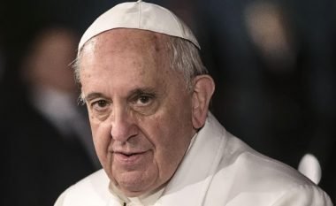 Papa Françesku dënon teknologjinë që mundëson ndryshimin e gjinisë