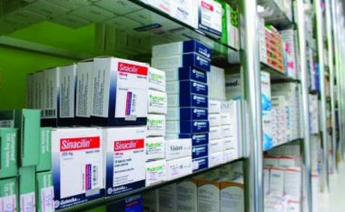 Ministria e Shëndetësisë furnizon me barna Klinikën Infektive