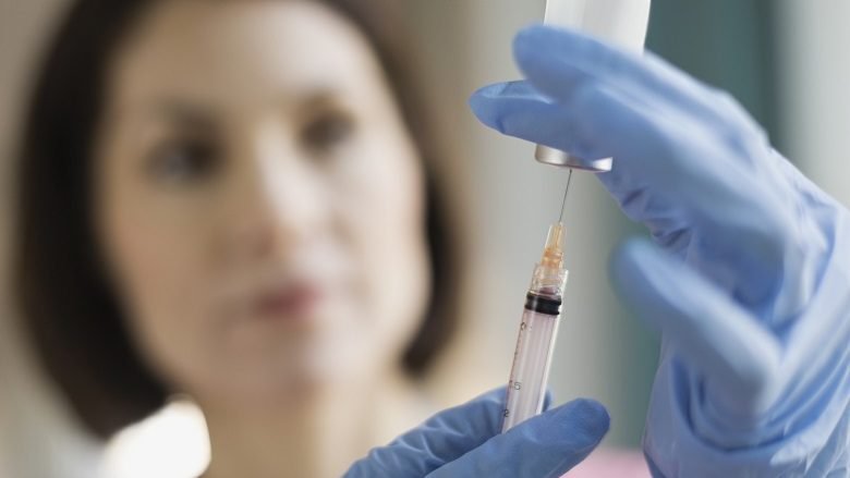 Në Gostivar, për një ditë kundër gripit vaksinohen 220 persona