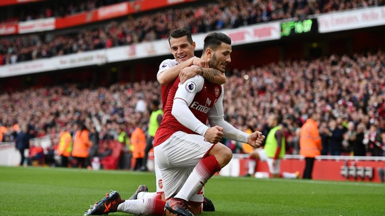 Arsenal 2-1 Swansea, notat e Xhakës dhe të tjerëve (Foto)