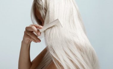 Ripërtëritja e flokëve të dëmtuar: Shampon shtëpiak nga soda e bikarbonatit!