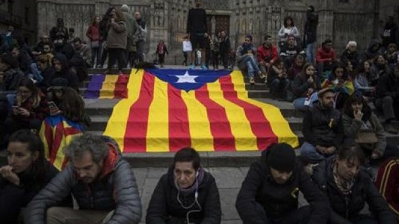 ​Portës në Kataloni, kërkohet lirimi i të burgosurve politik