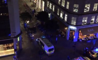 Taksi futet në trotuar dhe shtyp këmbësorët në Londër (Foto/Video)