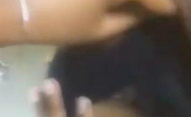 Arsimtarja suspendohet nga puna, filmohet duke ia hequr nga koka shaminë nxënëses myslimane (Video)