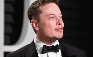 Si e ka ndërtuar pasurinë Elon Musk dhe si i shpenzon 20 miliardë dollarët e tij (Foto)