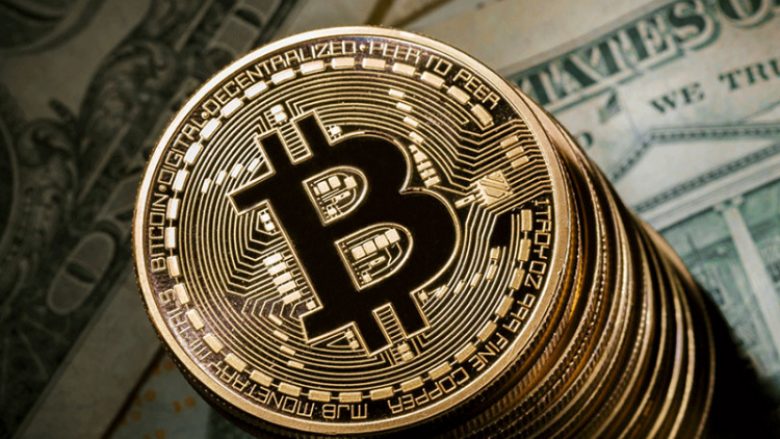 Bitcoin thyen rekord, kalon vlerën prej 8 mijë dollarëve  