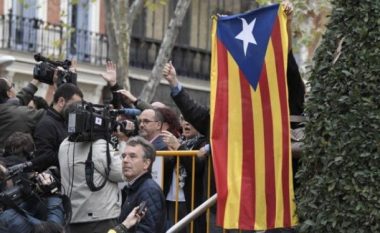 Madridi paralajmëron për pasojat ekonomike pas krizës katalonase