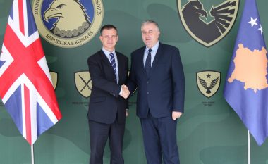 Ministri Berisha priti ministrin britanik të Forcave të Armatosura