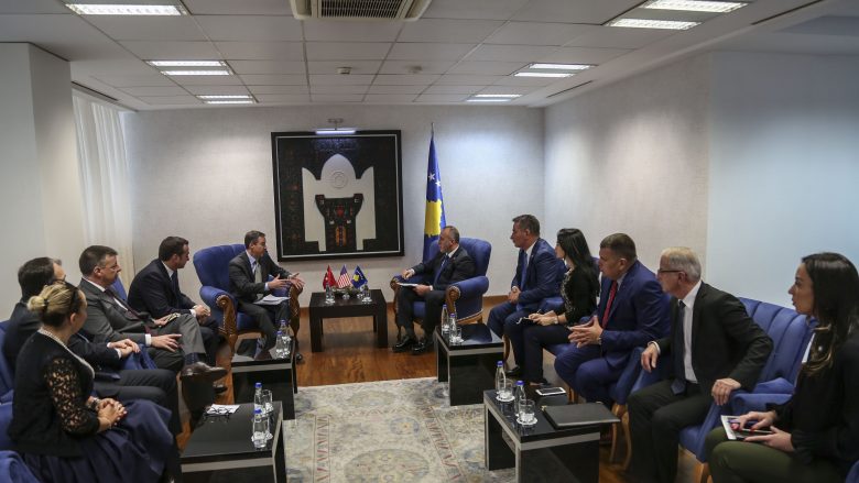 Haradinaj takoi përfaqësuesit e Bechtel & Enka