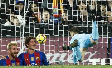 Sergi Roberto nuk duron, reagon për mospranimin e golit të Messit – Kjo dy minuta pasi ndodhi gabimi nga gjyqtari (Foto)