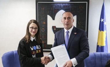 Haradinaj: Po punojmë për edukimin cilësor dhe mirëqenien e fëmijëve të Kosovës