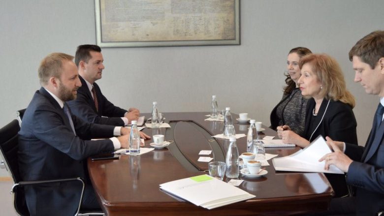 Takohen ministri Tahiri dhe kryetarja e Speciales, Ekaterina Trendafilova