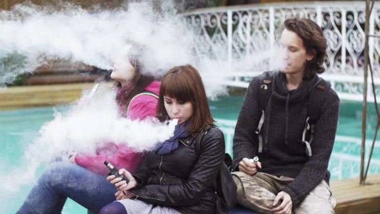 Është zbuluar e vërteta mbi ndikimin e pajisjes elektronike për cigare