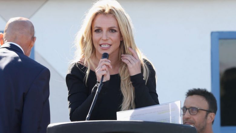 Britney dhuron një milion dollarë dhe hap një qendër për fëmijët e sëmurë nga kanceri (Foto)