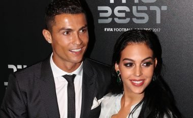 Ronaldo bëhet baba për të katërtën herë, Georgina sjell në jetë vajzën e tyre (Foto)