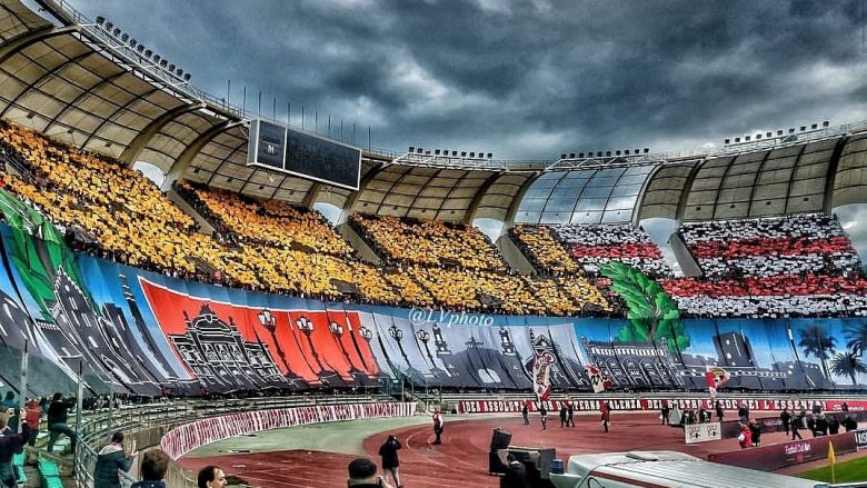 Atmosferë madhështore në Serie B mes Barit dhe Foggias, e krijuar nga 30 mijë tifozë (Foto/Video)