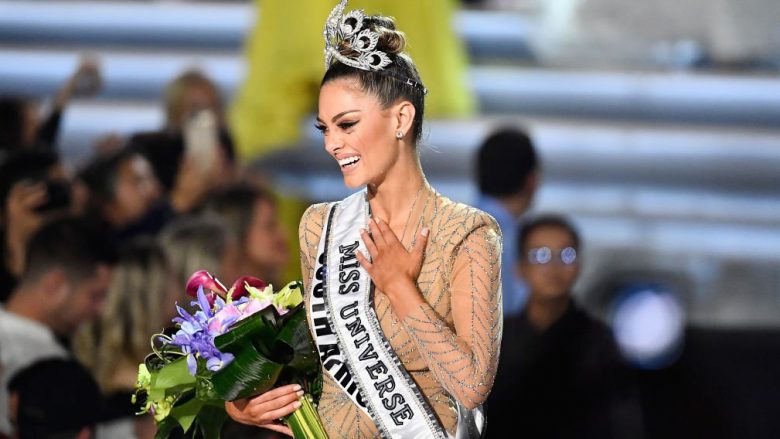 ‘Miss Universe 2017’ shpallet bukuroshja nga Afrika e Jugut, përfaqësuesja e Shqipërisë nuk hyn në listën e 16 finalisteve (Foto)