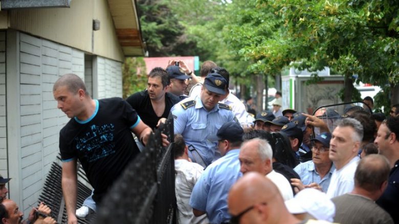 Një i akuzuar për “Shuplakat në Qendër” pranon fajin, Gruevski ndjehet i pafajshëm