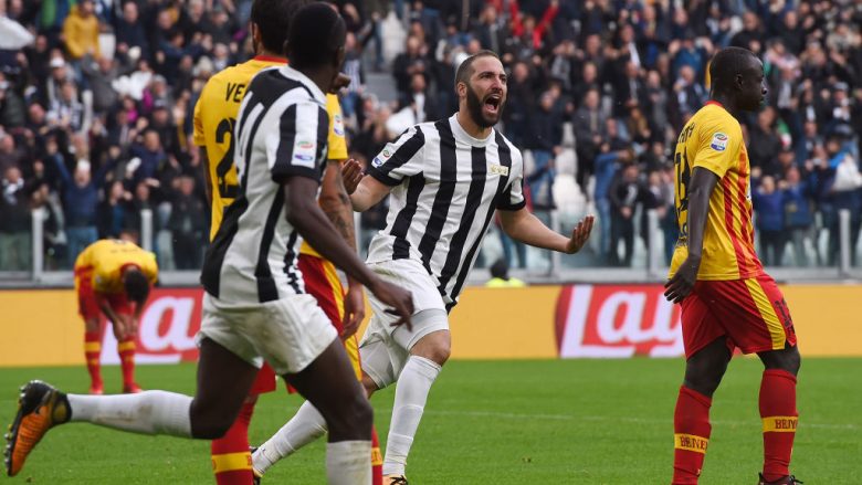 Juventusi fiton me vështirësi ndaj Beneventos (Video)