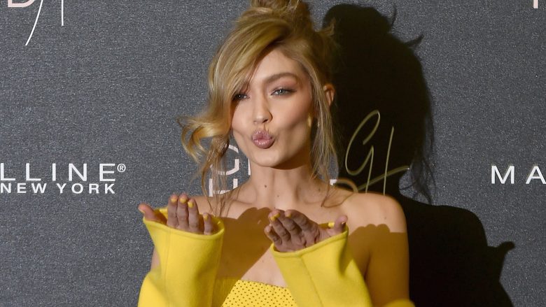 E verdha në trupin e Gigi Hadid, super modelja rrëmben vëmendjen me atraktivitetin e saj (Foto)