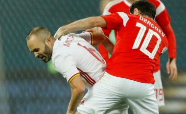 Në ndeshjen Rusi-Spanjë, mesfushori Glushakov hyri në portë në minutat e fundit (Video)