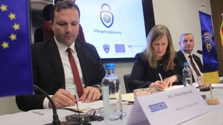 MPB dhe OSBE nënshkruan memorandum për mirëkuptim për kontroll të armëve të lehta