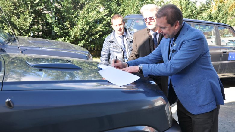 EULEX dhuroi 33 vetura për Ministrinë e Punëve të Brendshme