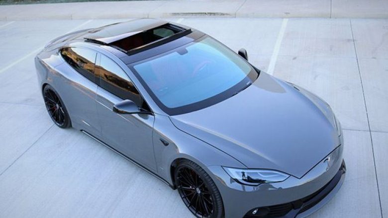 Tesla Model S, me ngjyrën që kushton 35 mijë euro (Foto)