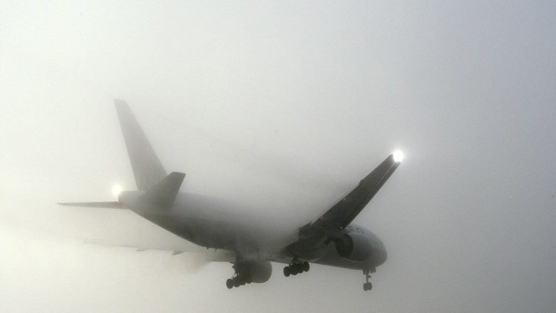 Mjegulla në Aeroportin e Prishtinës, detyron dy aeroplanë të qëndrojnë në ajër
