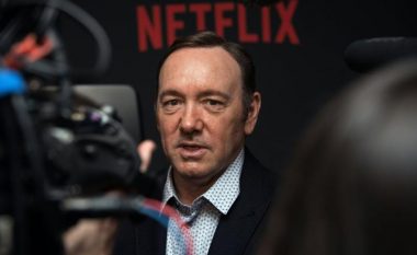 Edhe Netflix ndërpret të gjitha lidhjet me Kevin Spacey